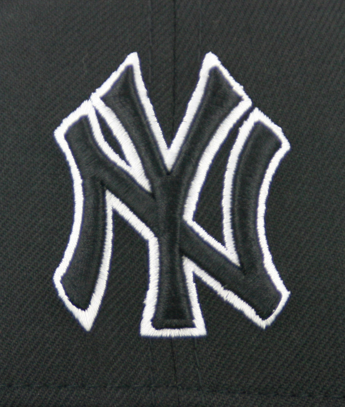 59Fifty New York Yankees Negra Total Logo Contorno Blanco